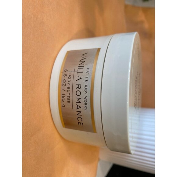 Bath & Body Works “Vanilla Romance” NEW 4-Pc Full Size Set - Picture 7 of 12